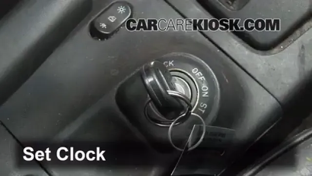 1996 Saab 900 SE Turbo 2.0L 4 Cyl. Turbo Convertible (2 Door) Horloge Régler l'horloge